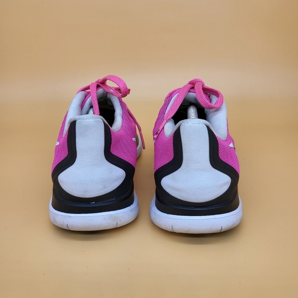 Nike Women's Free 4.0 Pink Running Shoes - Picture 5 of 7